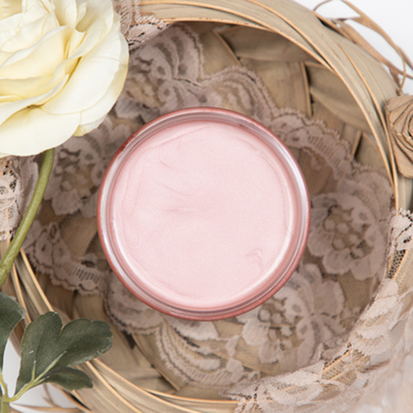 A open Rozay Dixie Belle Moonshine Metallic Chalk Paint container.