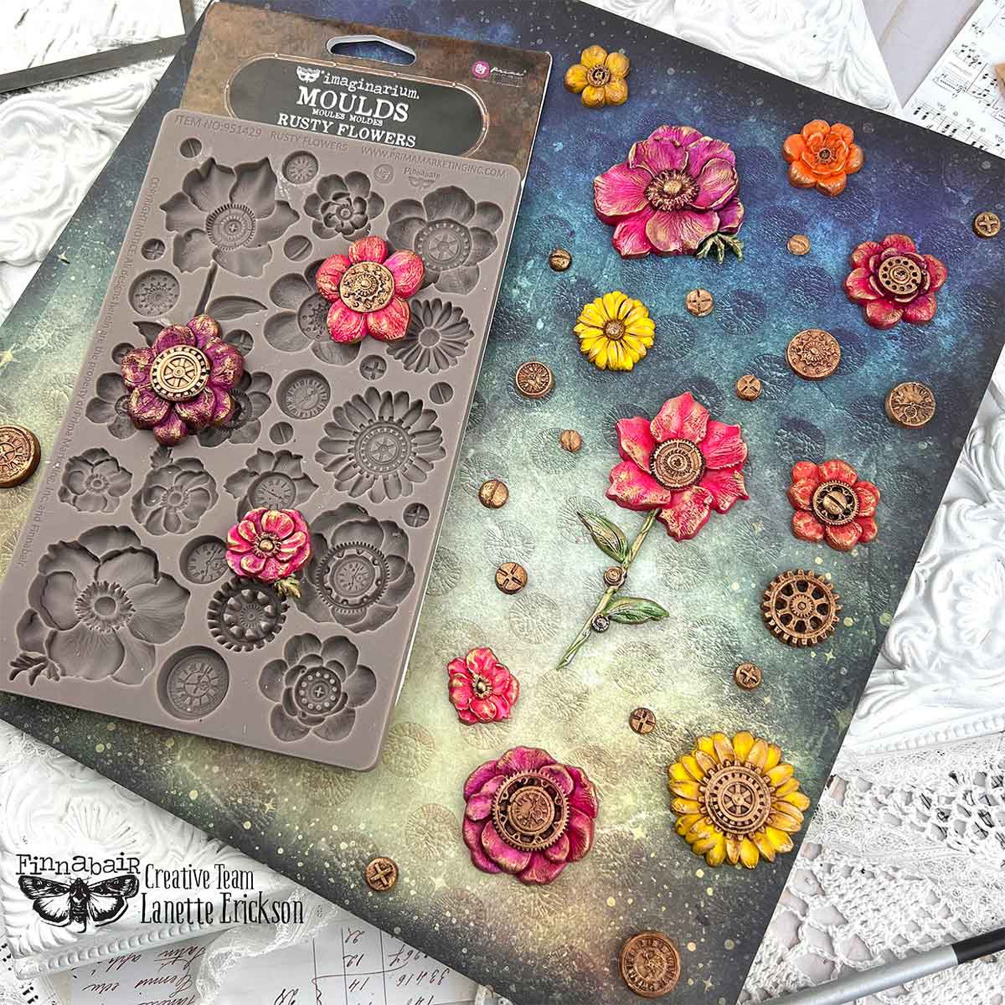 Silicone mold for making flowers with decorative elements on a textured surface